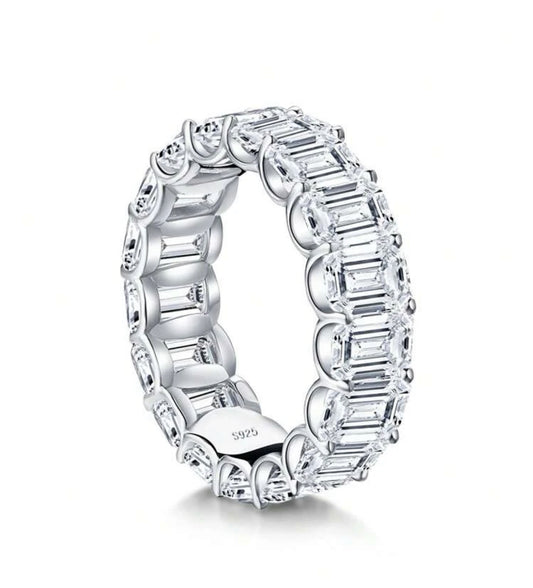 Timeless Cubic Silver ring
